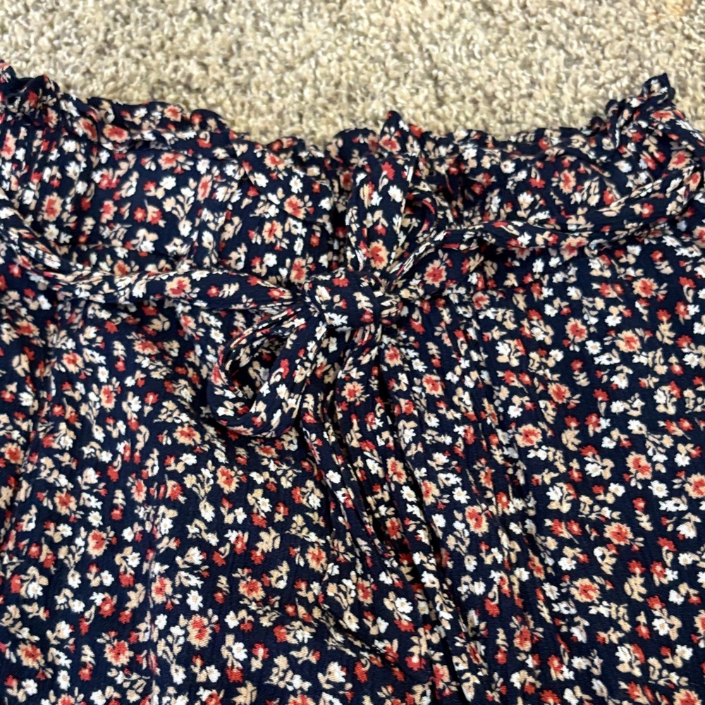 Hollister Floral Print Wide-Leg Pants - Picture 4 of 5